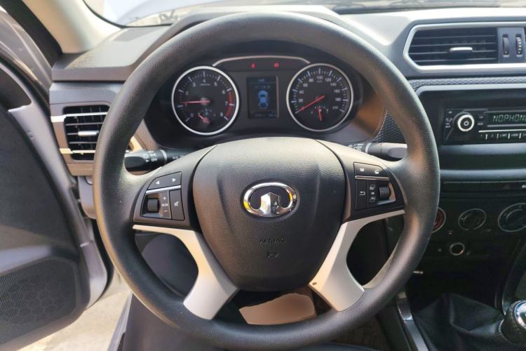 Used Great Wall Wingle 5 2023 "Dry Meal" Version 1.5T Gasoline Two-Wheel-Drive Advanced Large Double Steering Wheel