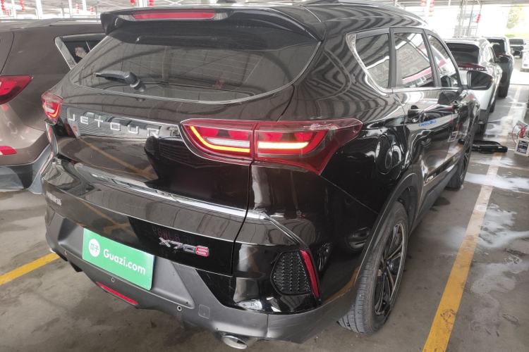 Used JETOUR X70S 2023 1.5T DCT Glory Edition 5-seater
