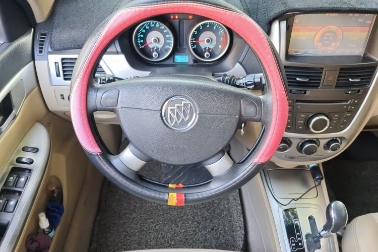 Used Buick Excelle 2013 1.5L Automatic Classic Model
