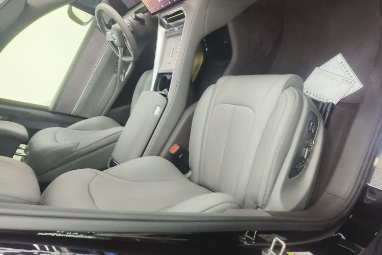 Used Denza N9 2025 Prestige Version
