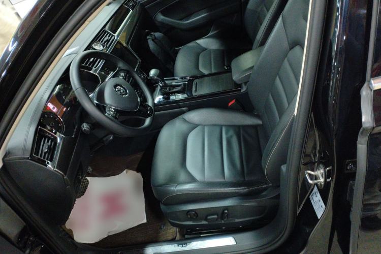 Used Volkswagen Phideon 2019 380TSI Two-Wheel Drive Business Edition China VI Standard
