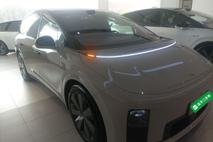 Used Li Auto i8 2025 Model Standard Version
