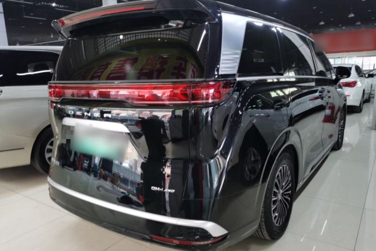 Used Denza D9 2024 DM-i 980 Four-Wheel Drive Prestige Model Rear Right 45 Deg