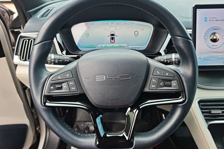 Used BYD Song PLUS New Energy 2023 Champion Edition EV 520KM Prestige Model
