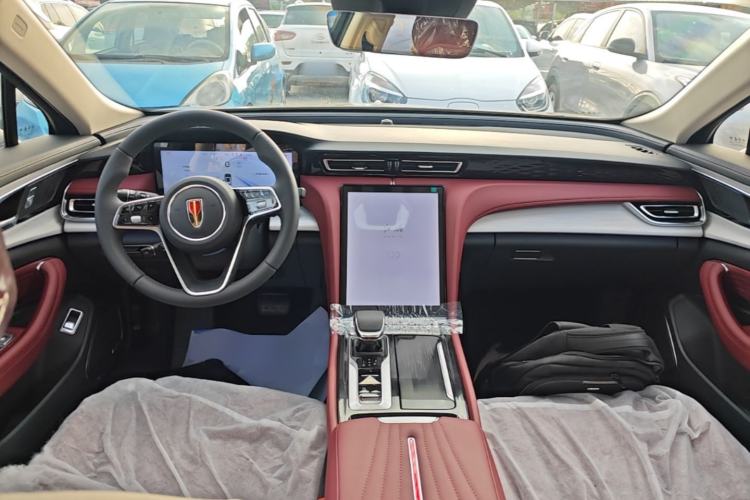 Used Hongqi H5 2025 2.0T Automatic Flag Edition – 500 000 Units Commemorative Version

