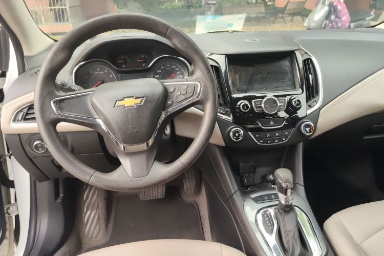 Used Chevrolet Cruze 2015 1.5L Automatic Luxury Edition
