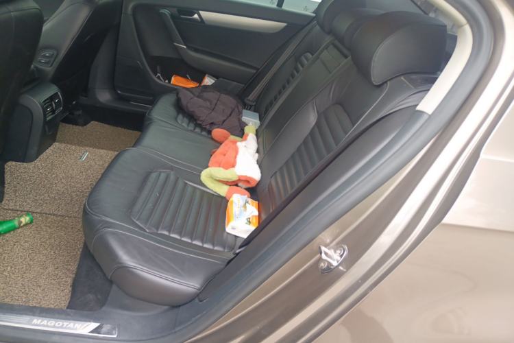 Used Volkswagen Magotan 2016 1.8TSI Smart Enjoyment Leading Model Left Rear Seat