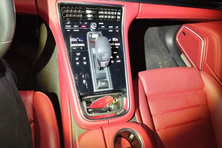 Used Porsche Panamera 2022 Panamera Executive Long Wheelbase 2.9T Gear Lever