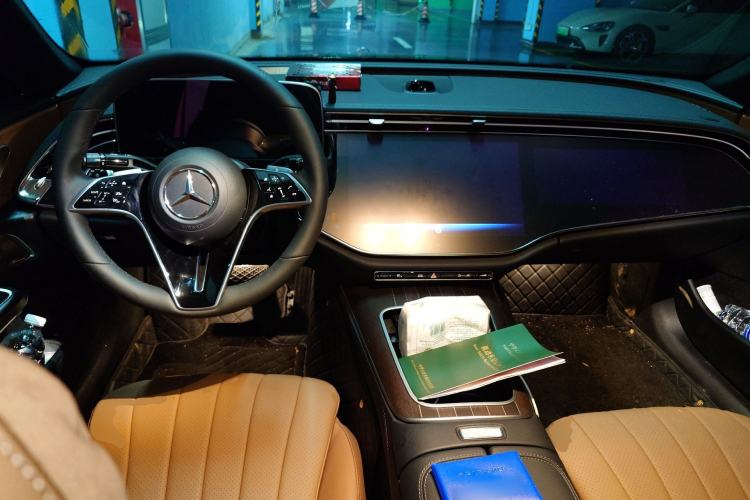 Used Mercedes-Benz E-Class 2026 E 300 L Luxury Center Console