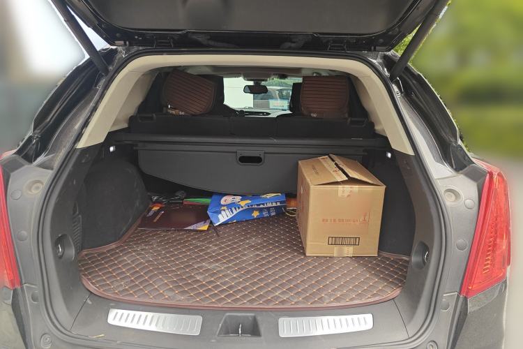 Used Cadillac XT5 2018 28T Four-Wheel Drive Luxury Model Trunk