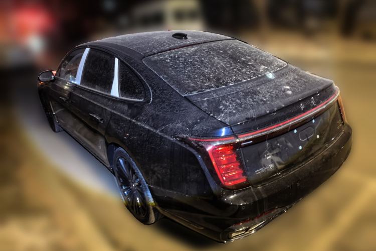 Used Hongqi H9 2025 Model Facelifted 2.0T Two-Wheel Drive Flag-Style Private Enjoyment Fashion Edition, 5 Seats
