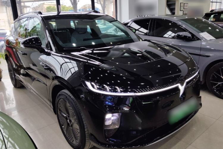 Used VOYAH COURAGE 2024 Long-Range Supercharge Edition Front Right 45 Deg