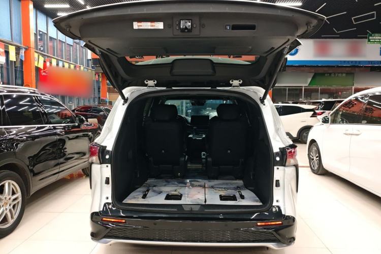 Used Toyota Granvia 2022 2.5L Hybrid Prestige Edition