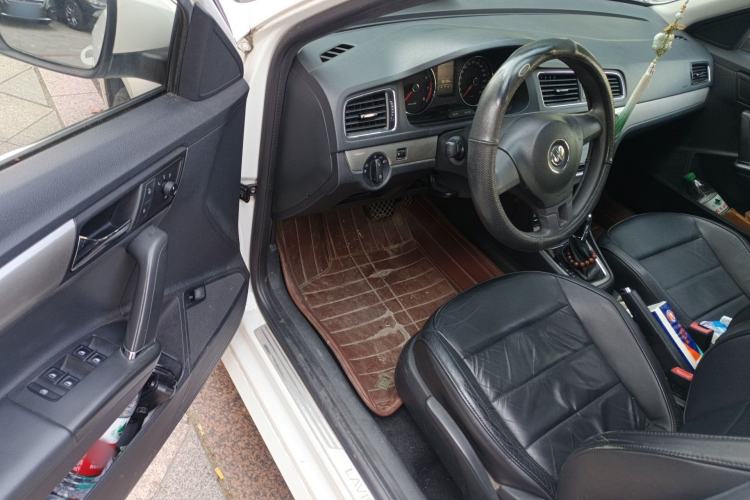 Used Volkswagen Lavida 2013 Restyled Classic 1.6L Automatic Comfort Edition
