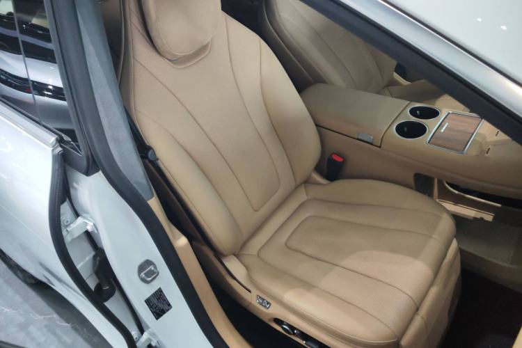 Used Hima Luxeed R7 2024 All-Electric 736 km Ultra Right Front Seat