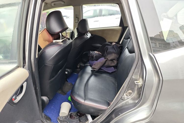 Used Honda Fit 2011 1.3L manual Comfort version
