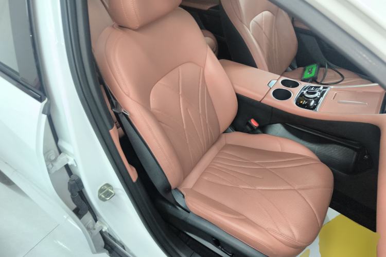 Used Geely Galaxy L6 2025 EM-i 140km Starship Edition Right Front Seat