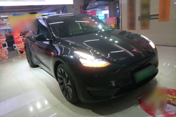 Used Tesla Model Y 2023 High-Performance All-Wheel-Drive Version Front Right 45 Deg