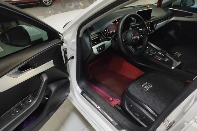 Used Audi A4L 2019 40 TFSI Fashion Version China V