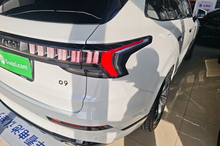 Used Lynk & Co 09 EM-P 2021 2.0T PHEV Halo Six-Seater
