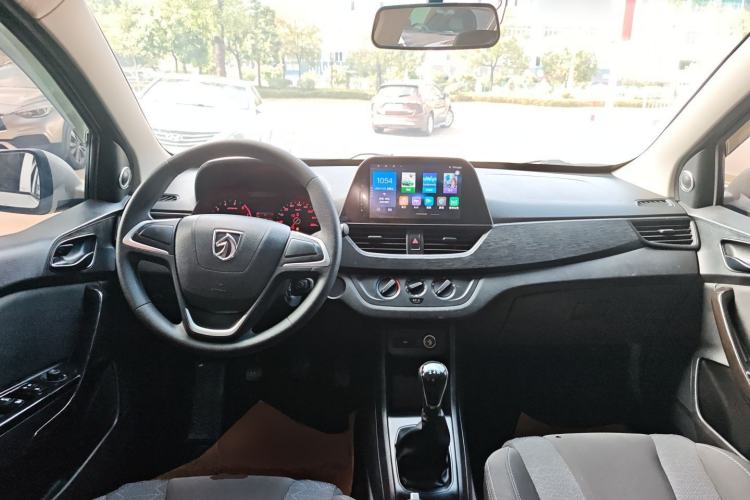 Used Baojun 310 2016 1.2L manual Comfort trim level