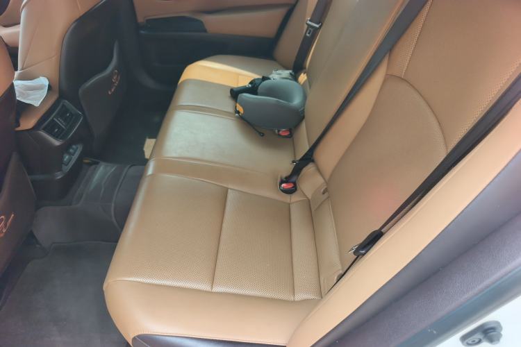 Used Lexus ES 2020 300h Premier Edition Left Rear Seat