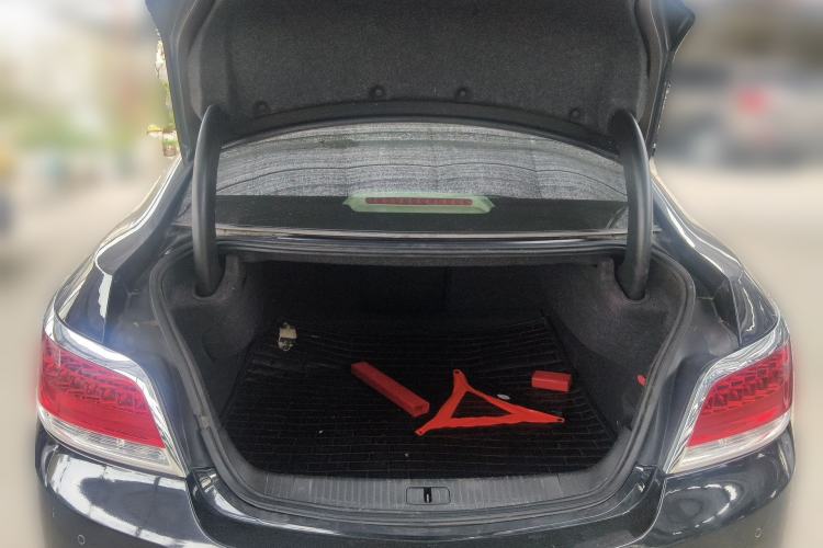 Used Buick LaCrosse 2013 2.4L SIDI Elite Comfort Version Trunk