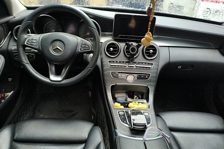 Used Mercedes-Benz C-Class 2016 C 200 L Sport Edition Center Console