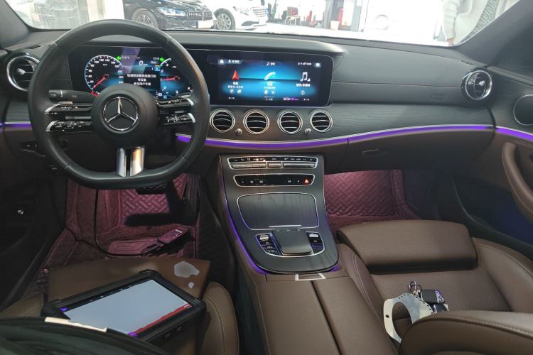 Used Mercedes-Benz E-Class 2023 Restyled E 260 L Sport Edition Center Console