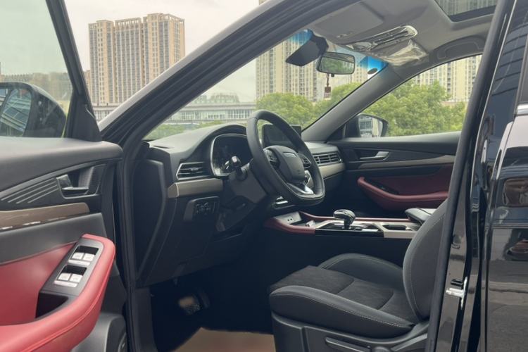 Used JETOUR X70 2023 1.5T DCT Beyond PRO Edition 5-Seater
