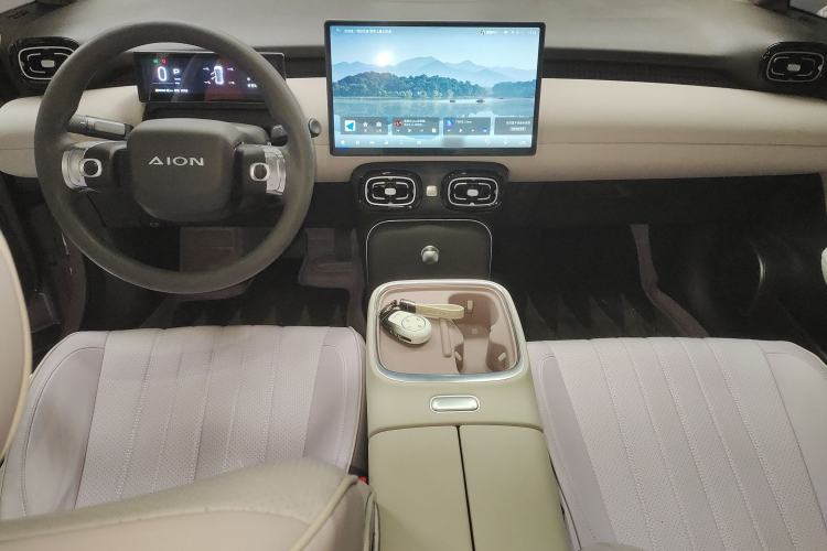 Used AION UT 2025 330 Starlight Edition
