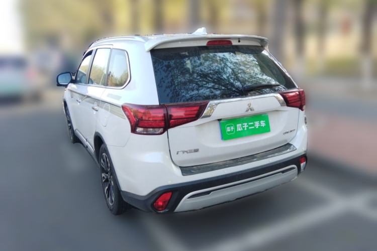 Used Mitsubishi Outlander 2019 2.0L Two-Wheel Drive Comfort Edition 5 Seats China VI Standard Rear Left 45 Deg