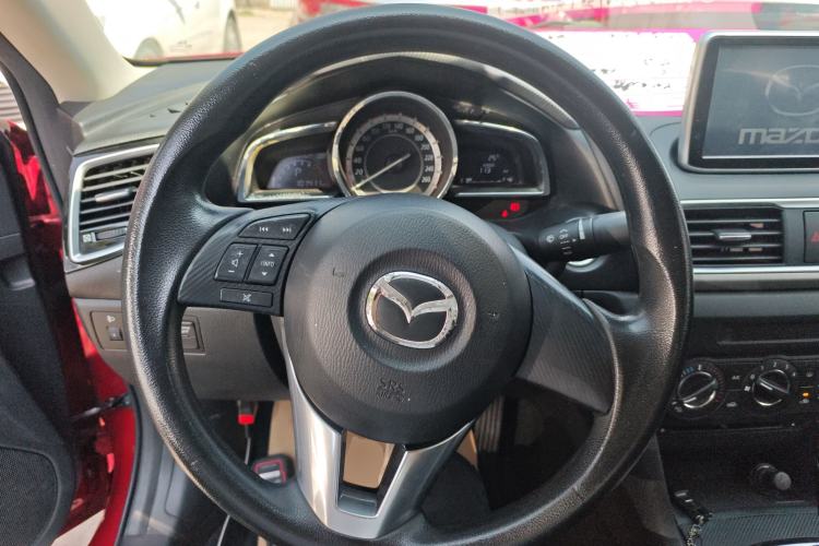 Used Mazda Mazda 3 Axela 2014 Sedan 1.5L Automatic Comfort Model
