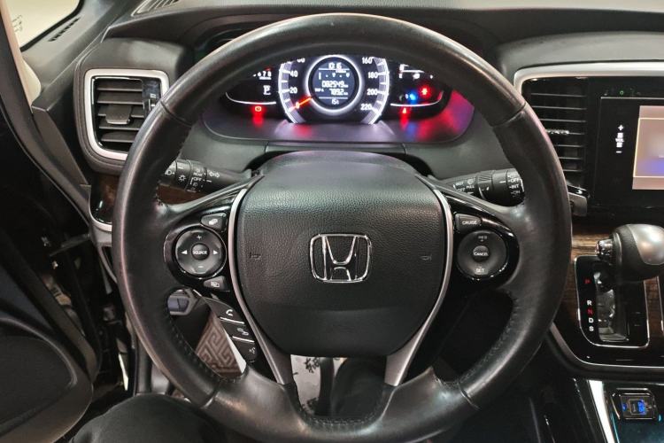 Used Honda Odyssey 2015 Updated Version 2.4L Smart Edition

