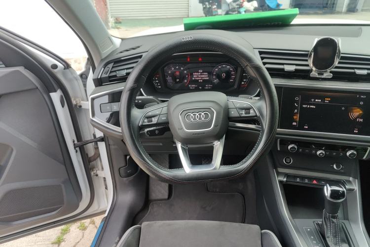Used Audi Q3 2021 35 TFSI Fashion Dynamic Model
