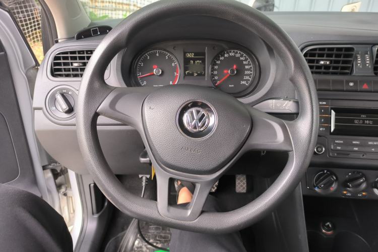 Used Volkswagen Polo 2014 1.4L Manual Fashion Edition Steering Wheel