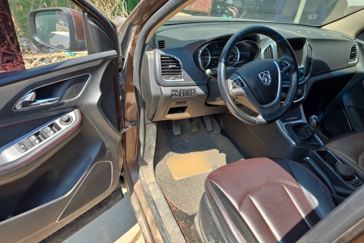 Used Baojun 560 2016 1.8L Manual Luxury Edition
