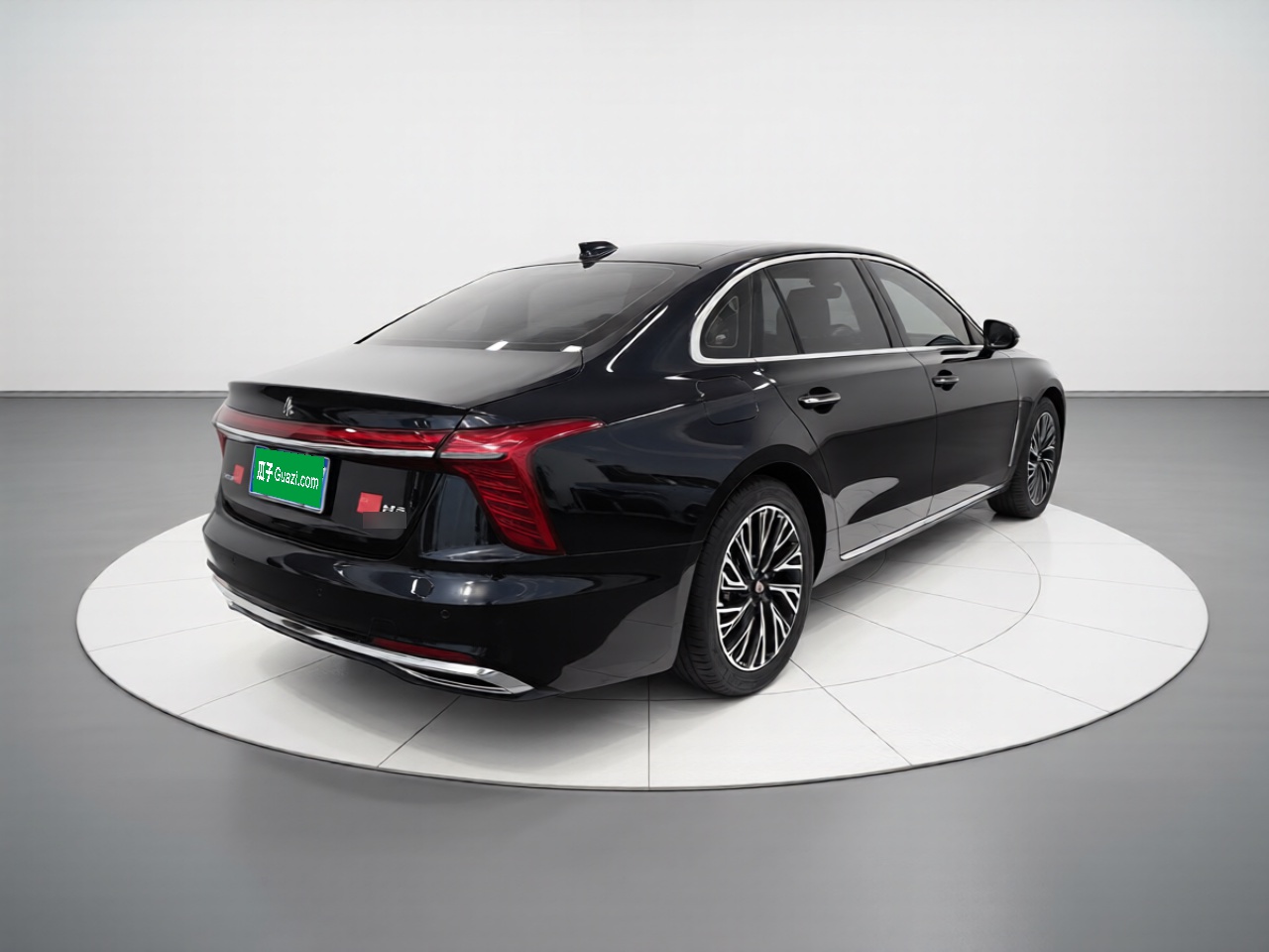 Hongqi H5 2025 2.0T Automatic Flag Edition – 500 000 Units Commemorative Version — снимка 6