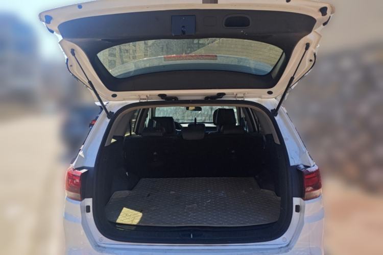 Used Kia KX7 2017 2.0L Automatic 2WD GLS 5-Seater
