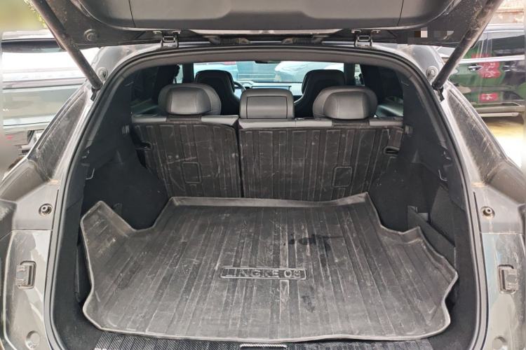 Used Lynk & Co 08 EM-P 2023 120km Long-Range Pro Trunk