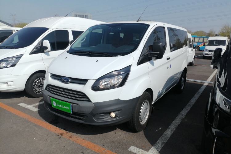 Used Ford Transit 2019 2.0T Diesel Multi-Purpose Commercial Vehicle Short Wheelbase Low Roof 6-Seater China VI Standard