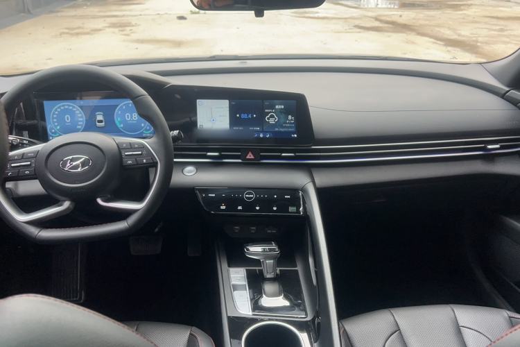 Used Hyundai Elantra 2022 1.5L CVT LUX Prestige Edition