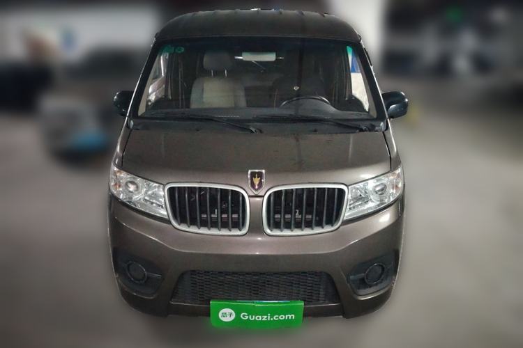 Used Jinbei Hiace X30 2023 1.5L Super-Comfortable Passenger Van 5/6/7-Seater Non-Air-Conditioned Version Model SWC15M
