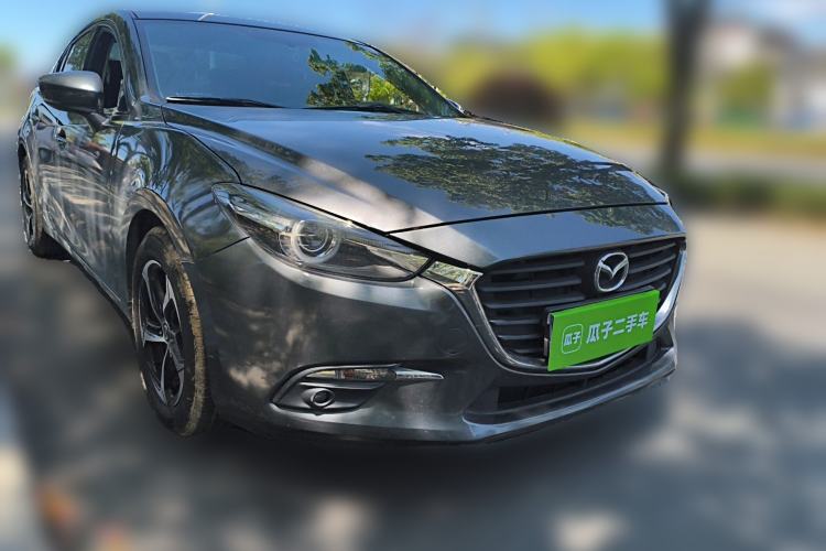Used Mazda 3 Axela 2017 Sedan 1.5L Automatic Luxury Model China VI Standard Front Right 45 Deg