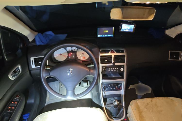 Used Peugeot 307 2010 Hatchback 1.6L Manual Comfort Edition