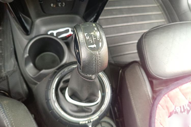 Used MINI 2016 1.5T COOPER Performance Edition Gear Lever