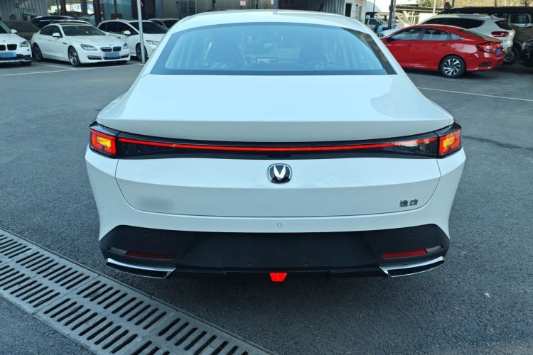 Used Changan Eado 2025 Blue Whale 1.5T 500Bar Prestige Model