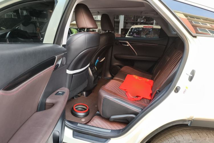 Used Lexus RX 2016 300 4x4 Elegant Edition China V-standard Left Rear Seat