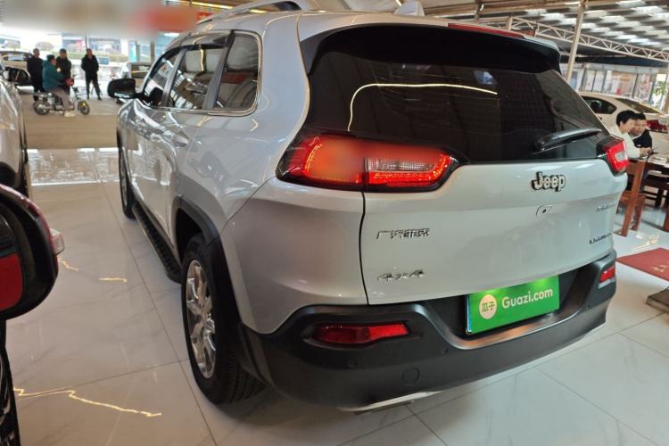 Used Jeep Cherokee 2016 2.4L Superior Edition