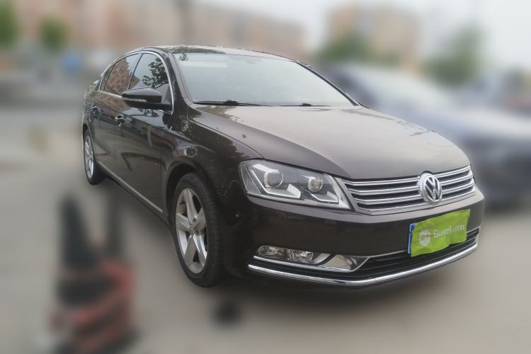 Used Volkswagen Magotan 2015 Revised Version 2.0 TSI Prestige Edition Front Right 45 Deg